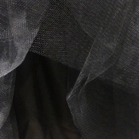 Vintage black, TULLE skirt A classic must have for for that special occasion. - Picture 6 of 8